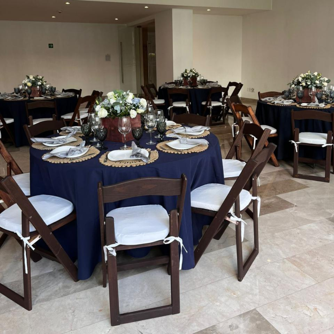 Mesa redonda con sillas avant - Imagen 2